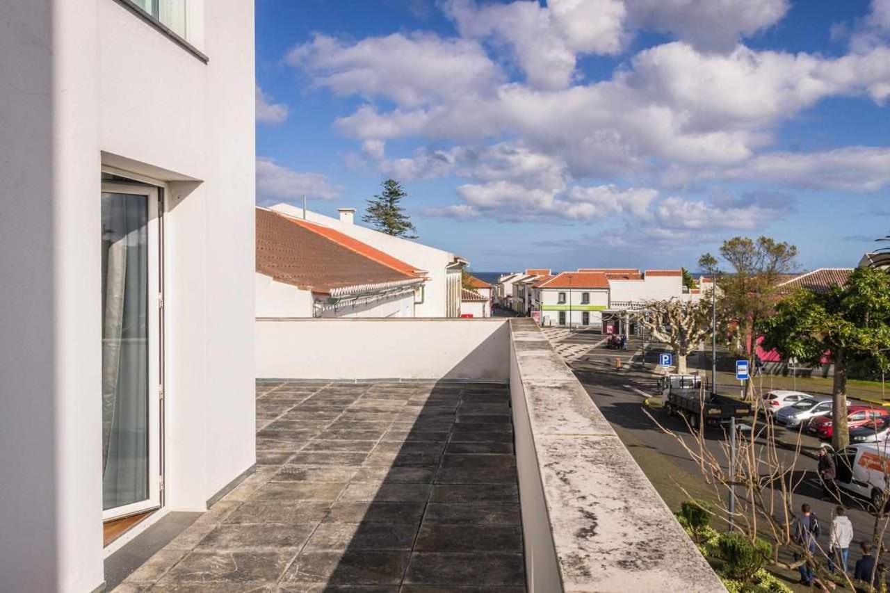 Downtown Praia Da Vitoria Al Екстер'єр фото
