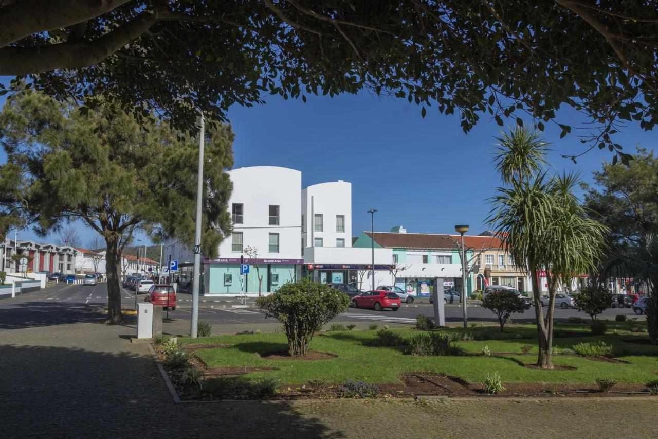 Downtown Praia Da Vitoria Al Екстер'єр фото